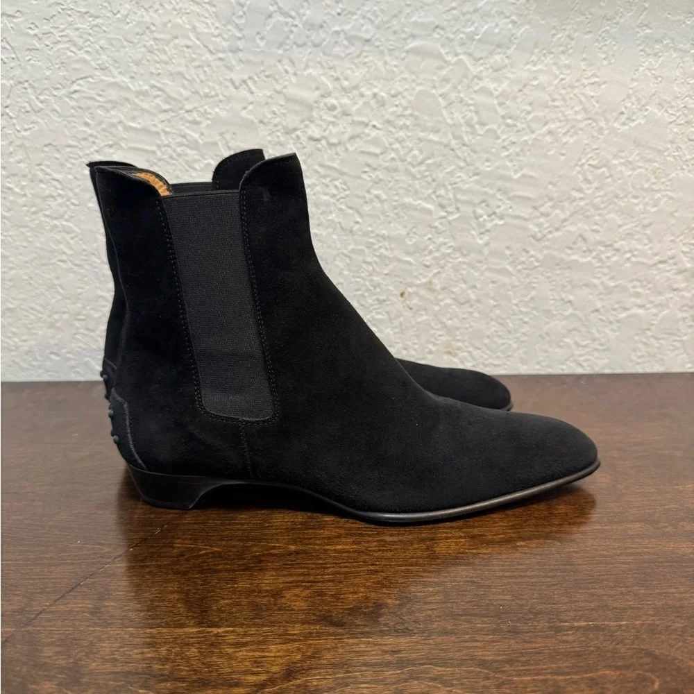 Tod’s Ankle Leather Boots